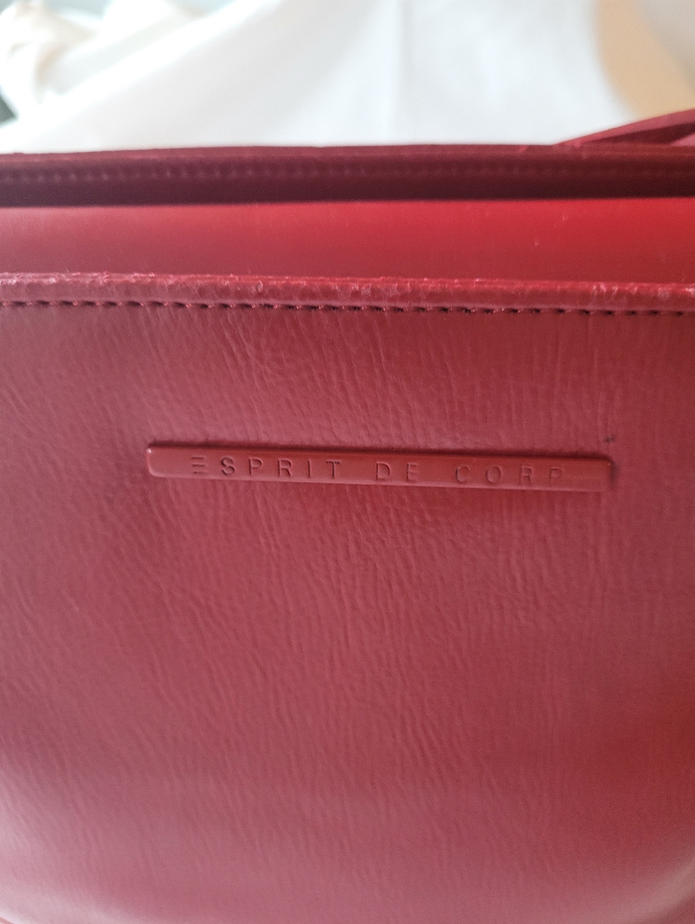 Sprit De Corp Classic Red Women's Tote Bag - Sleek Everyday Carry. - Picture 2 of 11